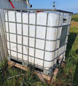 IBC 1000 L KONTAJNER NÁDRŽ PLASTOVA/ KOVOVA PALETA - 2
