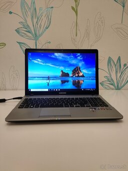 Samsung NP275E5E AMD E2-2000 6 GB RAM/250 GB HDD - 2