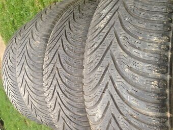 predam zimne gumi 225-60 r16 - 2