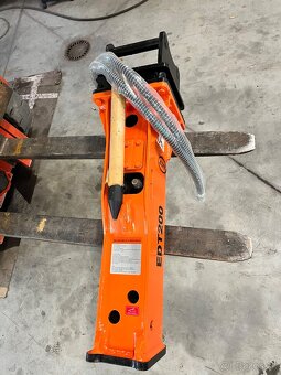 Hydraulické búracie kladivo na minibager - 2