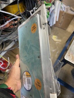 Revízne dvierka - Hliníkový revízny kryt 150x300 - 2