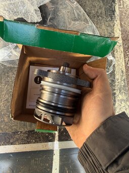 Vodná pumpa VW T5 2.5TDI - 2