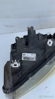 bmw e91 e90 predné svetla - 2