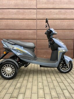 Elektroskútr - MoBee - I3 - 2