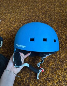 Lyžiarska prilba - 2