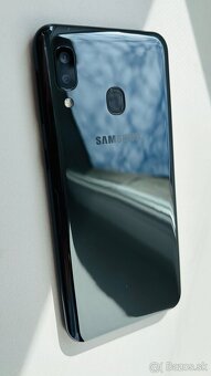 SAMSUNG GALAXY A20e - 2