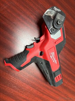 Predám MILWAUKEE M12™ AKU REZAČ KÁBLOV - 2