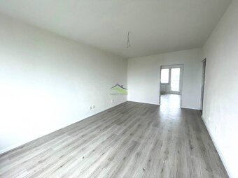 Novší 3 izbový priestranný byt 75 m2, balkón -147.000€ - 2
