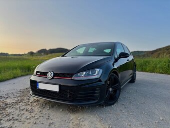 VW Golf 2.0 TSI GTI - 2