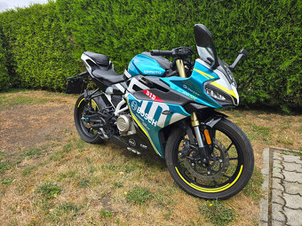 CF Moto 300-SR - 2