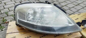 Predné svetlomety na Citroën C3 - 2