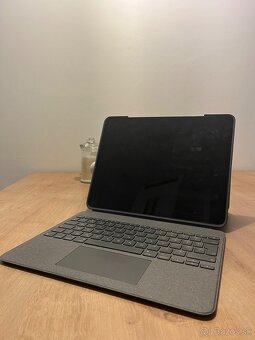 iPad PRO M2 256GB Wi-Fi + Logitech Combo Touch - 2