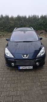 Peugeot 308 2.0HDi 7 miestne - 2