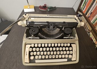 Kufrikový písací stroj Consul 222.2 - 2