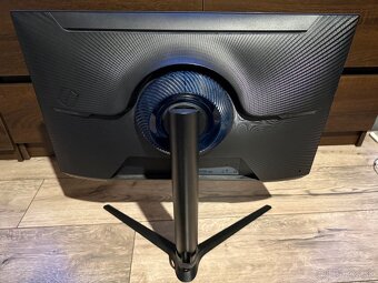 Samsung S24AG320NU - 2