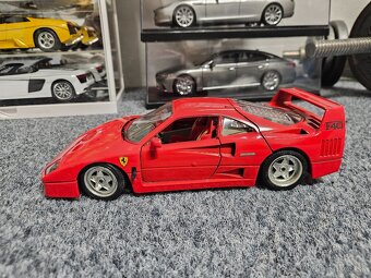 Model Ferrari F40 1:18 Bburago - 2