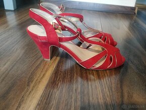 Zlatočervené topánky na podpätku - 2
