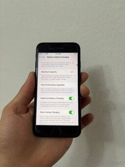 iPhone SE 2 (2020) – 128 GB - 2