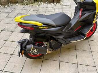 Aprilia sr gt 125 - 2