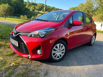 Toyota Yaris 1.5 Hybrid e-CVT - 2