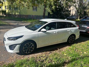 KIA Ceed sw GT-Line, 37 000km, manuál, benzín - 2