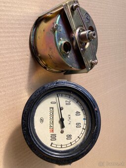 Rýchlomer - tachometer starý typ Uaz 452 - 2