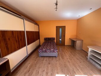 Na prenájom 1 izbový byt Brezno,40m2,zrekonšt.,zariadený - 2