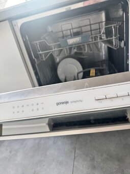 predám malo používanú umývačku riadu - 2