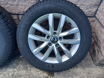 Predám originál VW 16" Al disky  s pneu 215/60 R16 - 2