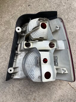 VW Touran zadne lave svetlo - 2