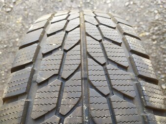 Zimná pneumatika 225/65 R16C Falken 1kus - 2