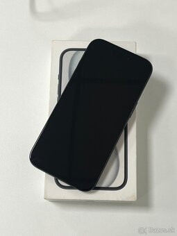 iPhone 15 256GB - 2