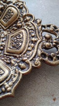 Krásna stará tacka,kovova - 2