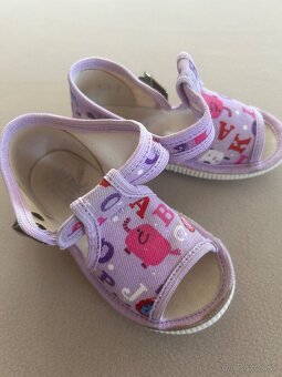 Papucky Rak vel.22 - 2