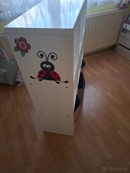 Regal na hračky - 2