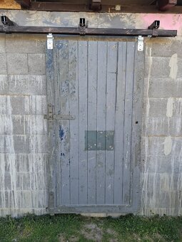 Drevené priemyselné dvere - 2