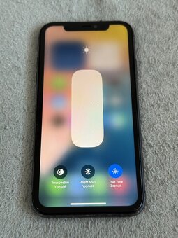 Predám Apple iPhone 11 64GB Black Známky používania na ráme - 2