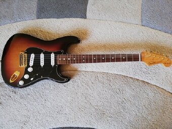 Fender SRV Stratocaster - 2
