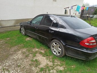 Mercedes Benz w211 e320 - 2