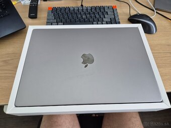 MacBook Pro 16" - 2021, M1 Pro 16gb RAM, 512gb disk - 2