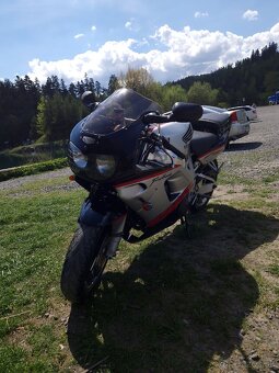 Honda Fireblade cbr 900 rr sc 28 r.v.1995 72 kw - 2