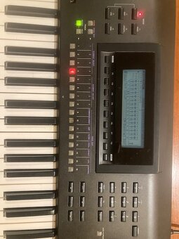 Predam klavesy YAMAHA W7 - 2