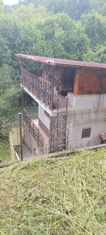 Chatka so záhradou - 2