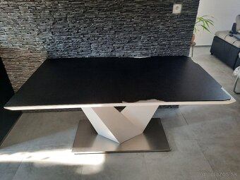 Jedálenský stôl - 2