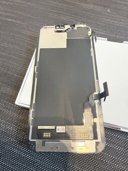 iPhone 13 originál LCD display - 2