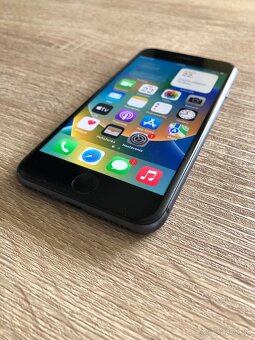 iPhone 8 / Black 256GB - TOP stav - 2