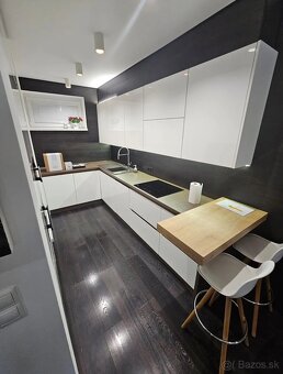 Na prenájom 2,5izbový byt s terasou a parkingom 900,- Eur - 2