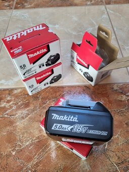 Makita aku - 2