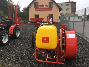 Nesený rosič AGP 330 litrů za traktor, malotraktor - 2