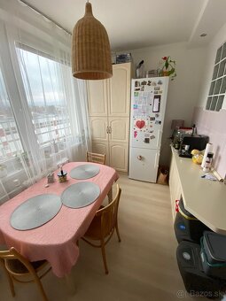 Predám 3-izbový byt s balkónom a krásnym výhľadom, Teplická - 2